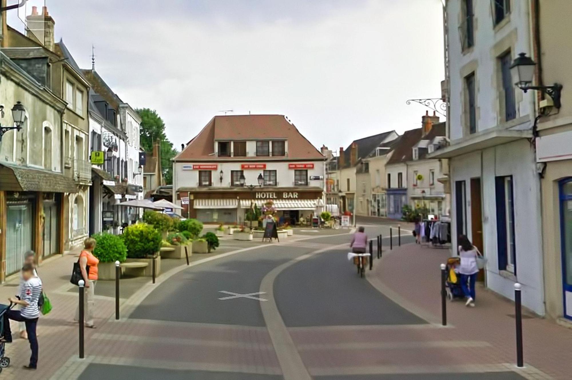 Hotel Au Bon Coin Cloyes-sur-le-Loir Εξωτερικό φωτογραφία